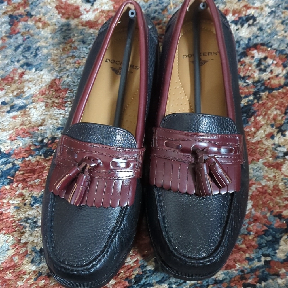 Men's New Sz.10 Dockers Black And Burgandy  Tasseled Loafers